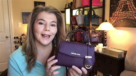 Michael Kors Medium Ava Review & what’s in my bag 